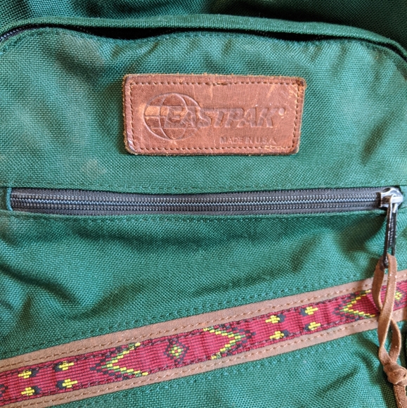 Vintage 90s Eastpak Backpack Green Leather Bottom - Picture 2 of 6
